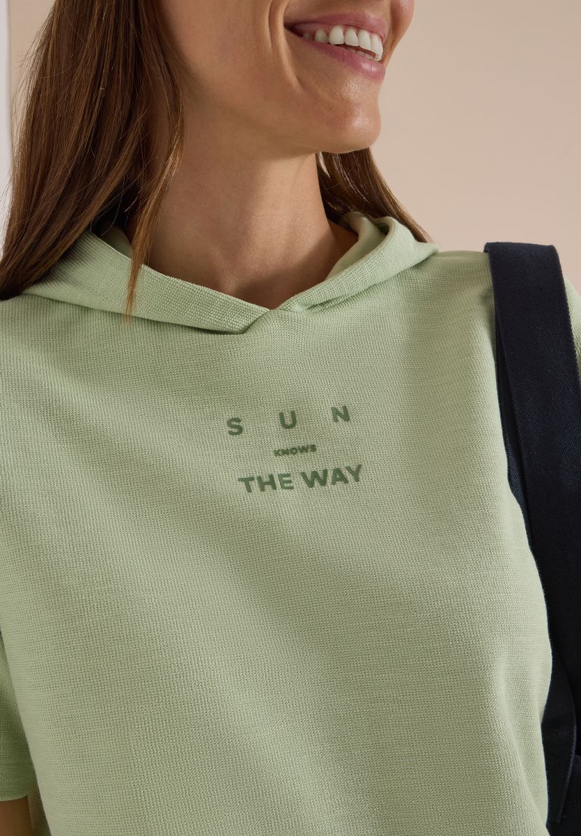 Kurzarm Shirt mit Kapuze und Wording