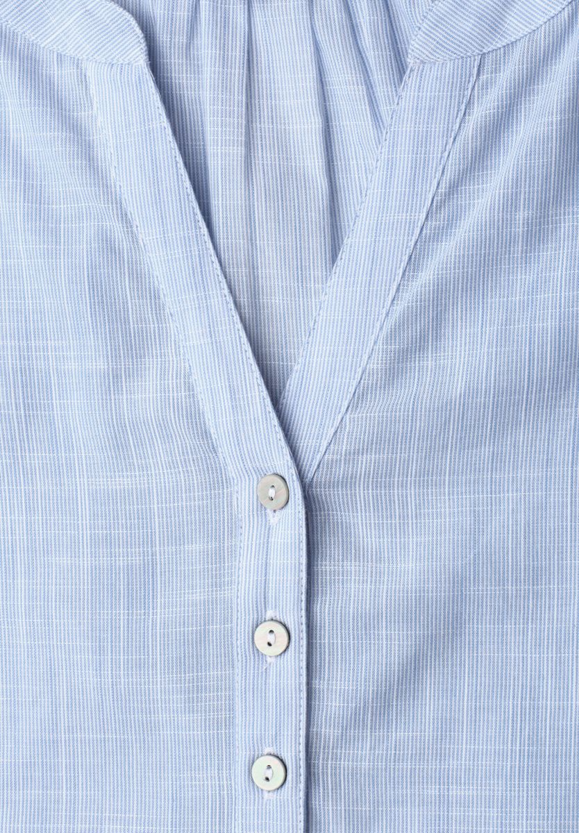 Chambray Bluse mit Split Neck und Elastiksaum