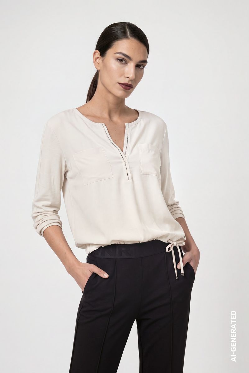 Blusenshirt mit Schmuckdetails