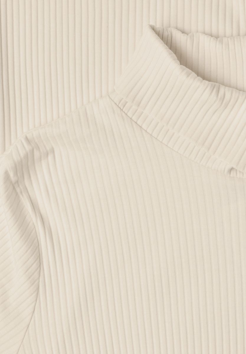Basic Shirt in Unifarbe mit Rollkragen