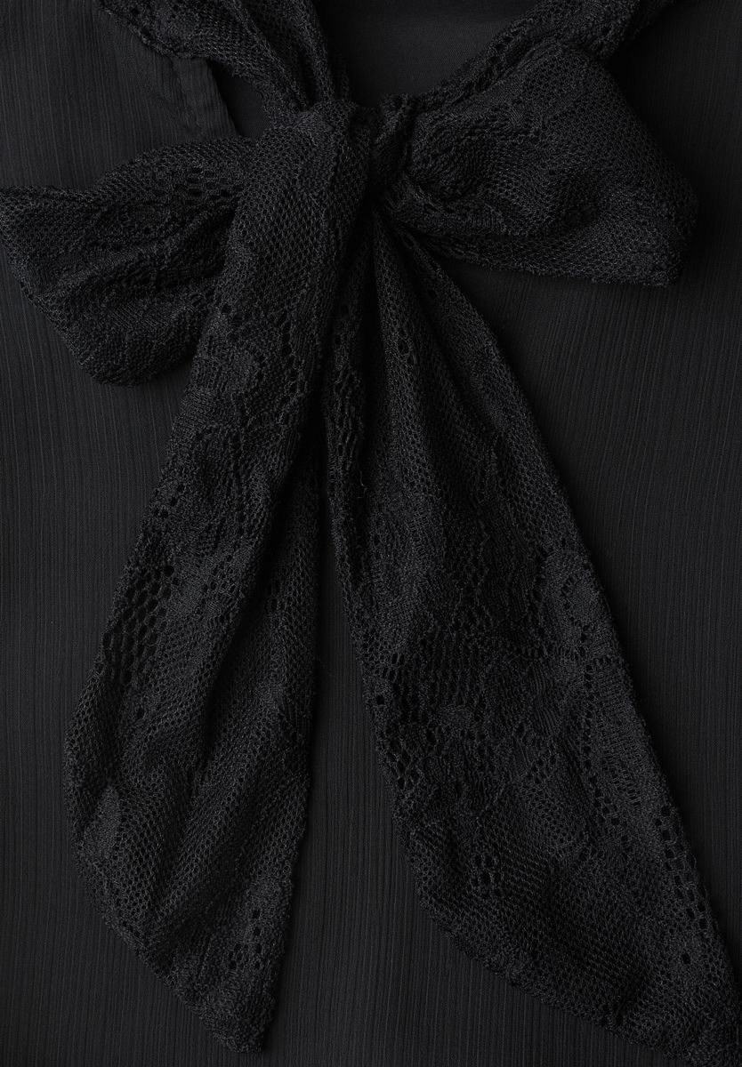 Knielanges Kleid mit Schleifendetail