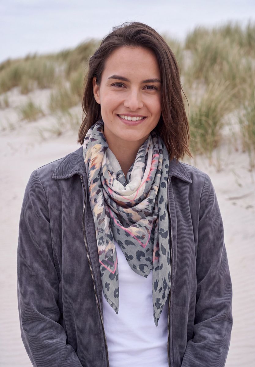 Tuch im Ausbrenner-Look