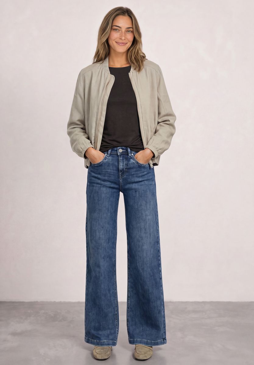 Basic Shirt mit U-Boot-Ausschnitt