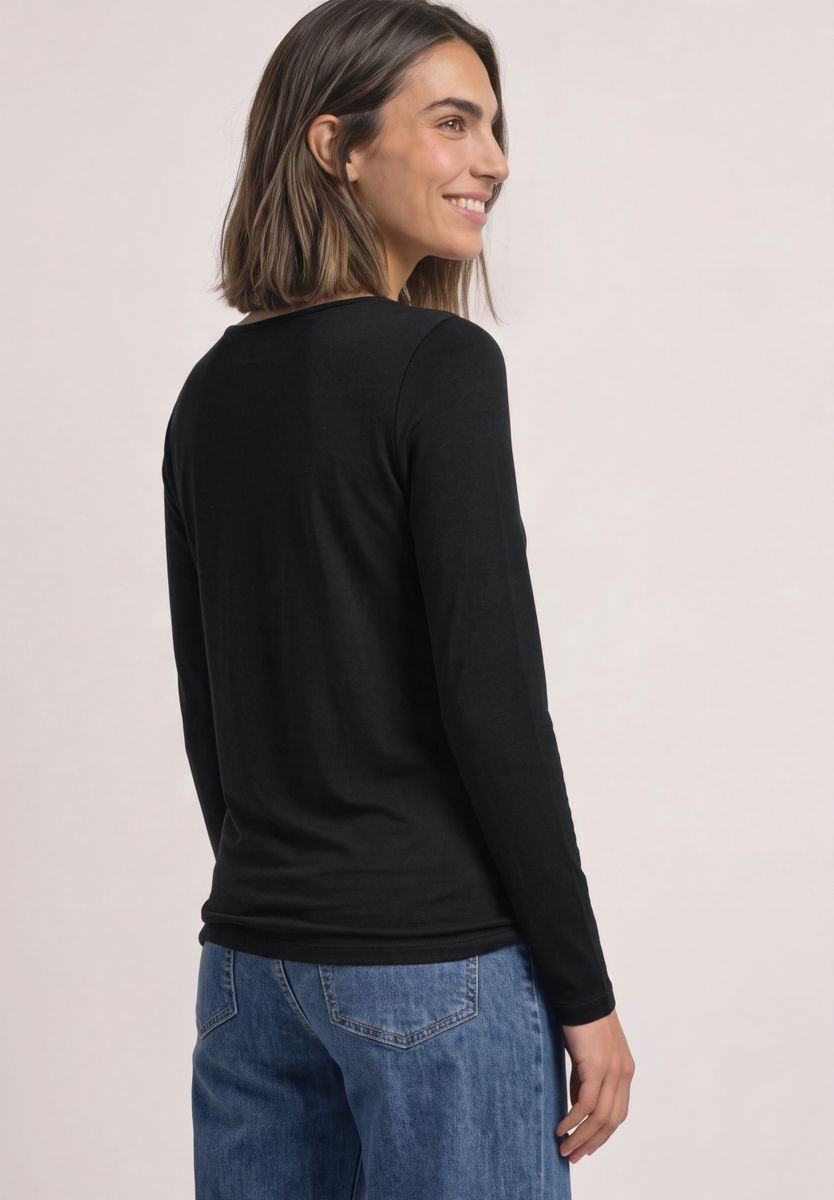 Basic Shirt mit U-Boot-Ausschnitt