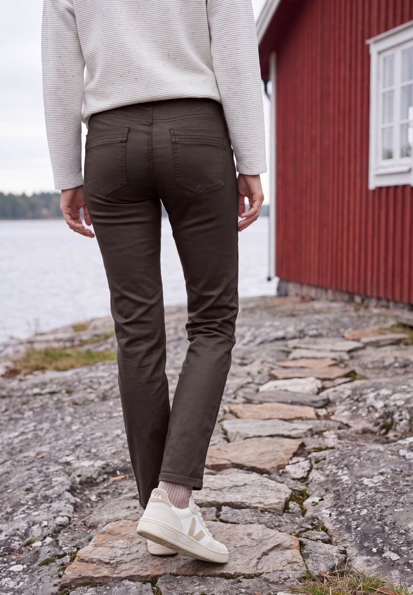 Mid Waist Straight Leg Hose im Slim Fit