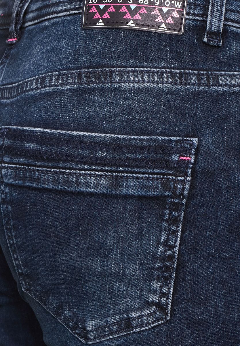 Loose Fit Jeans
