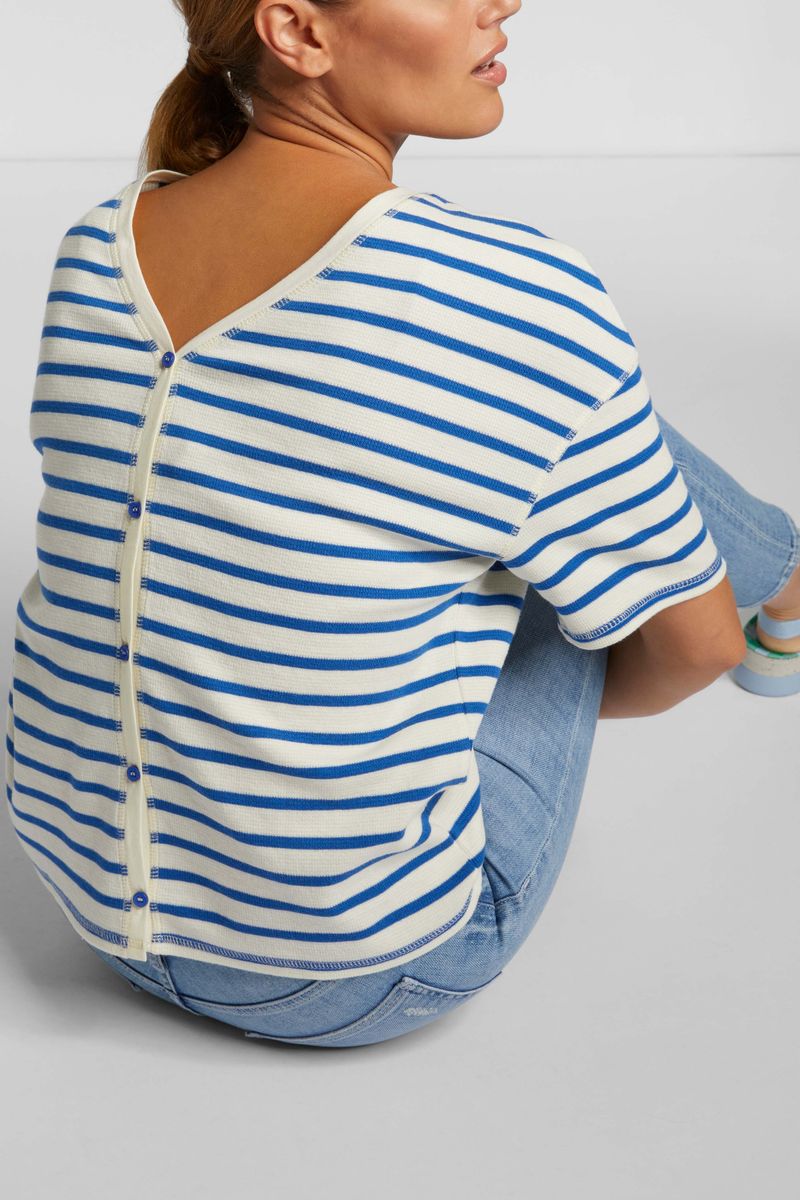 Sweatshirt with button detail