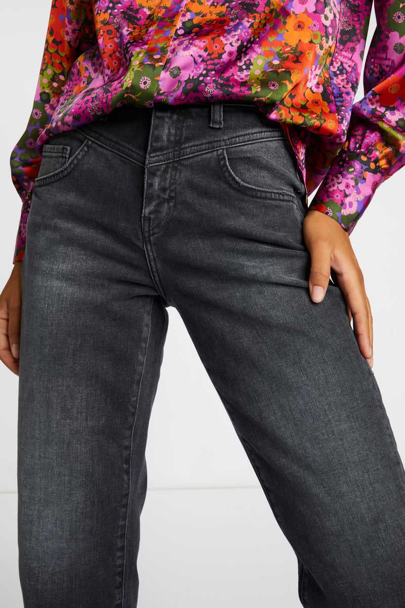 vintage straight washed black sustainable