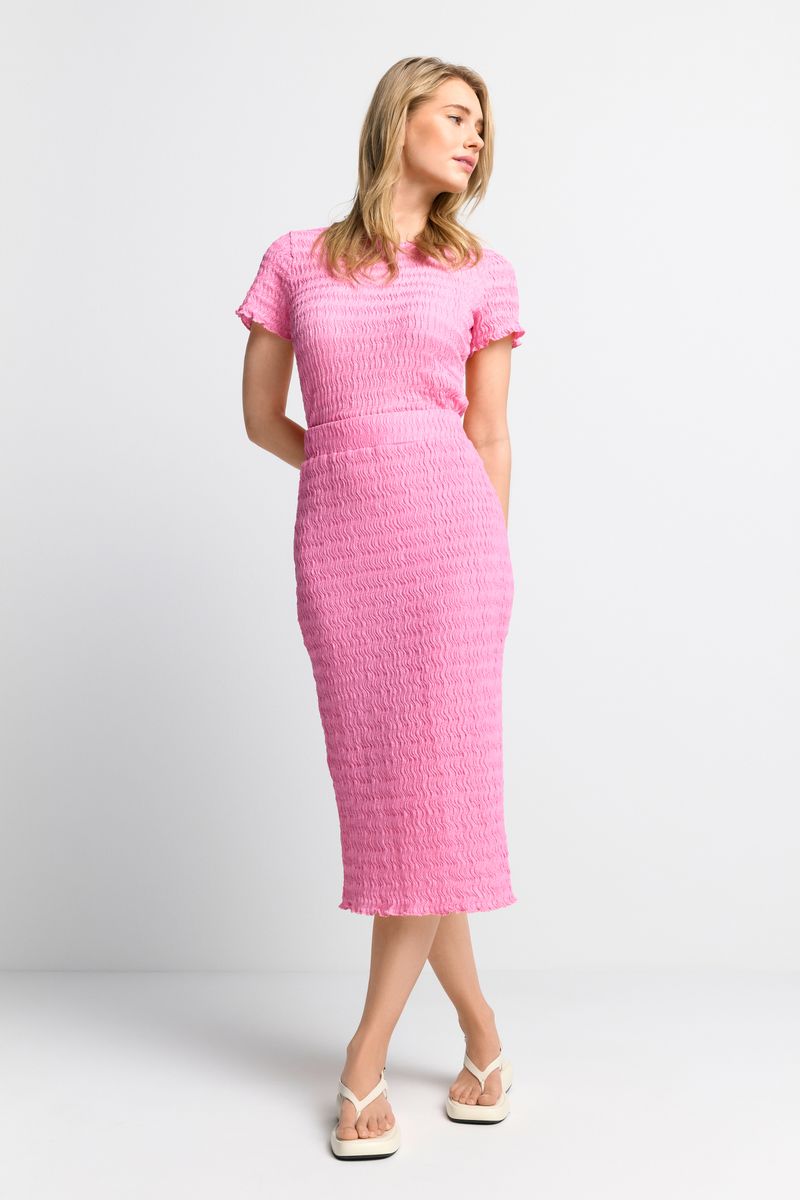 Crinkled pencil skirt