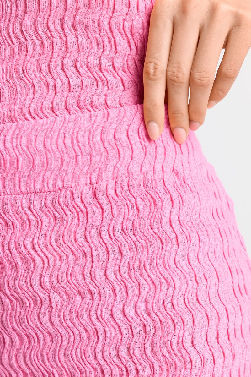 Crinkled pencil skirt