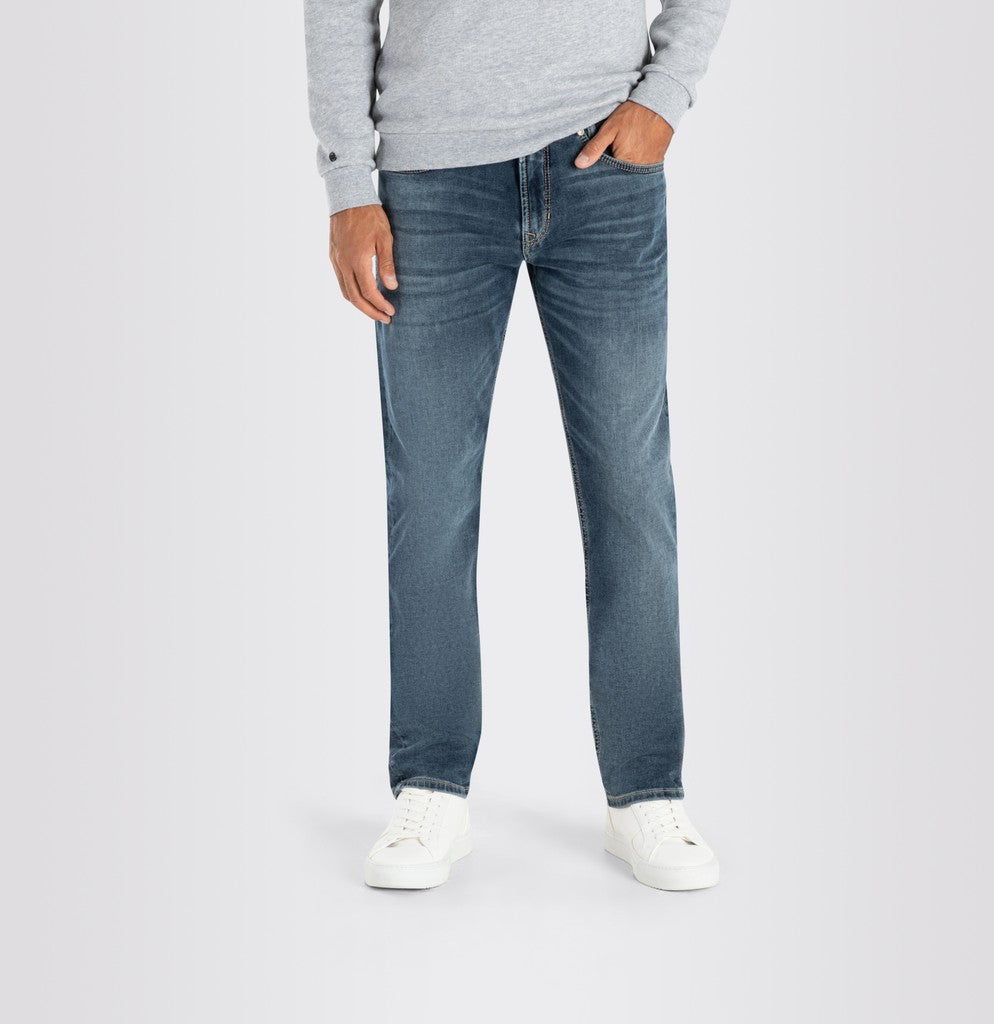 MAC Jeans Jog'n Light Sweat Nightblue Authentic Wash Blau – Ansicht 2