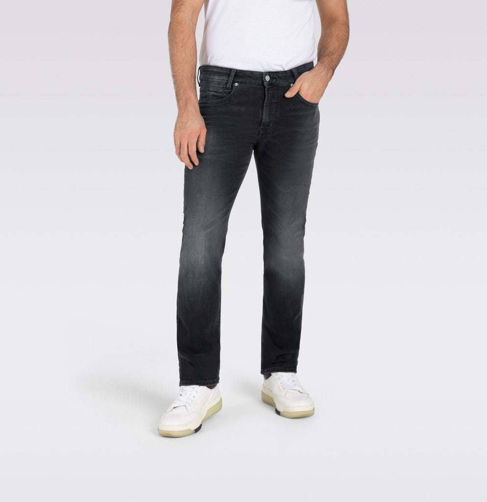 MAC Jeans Arne Pipe Workout Schwarz