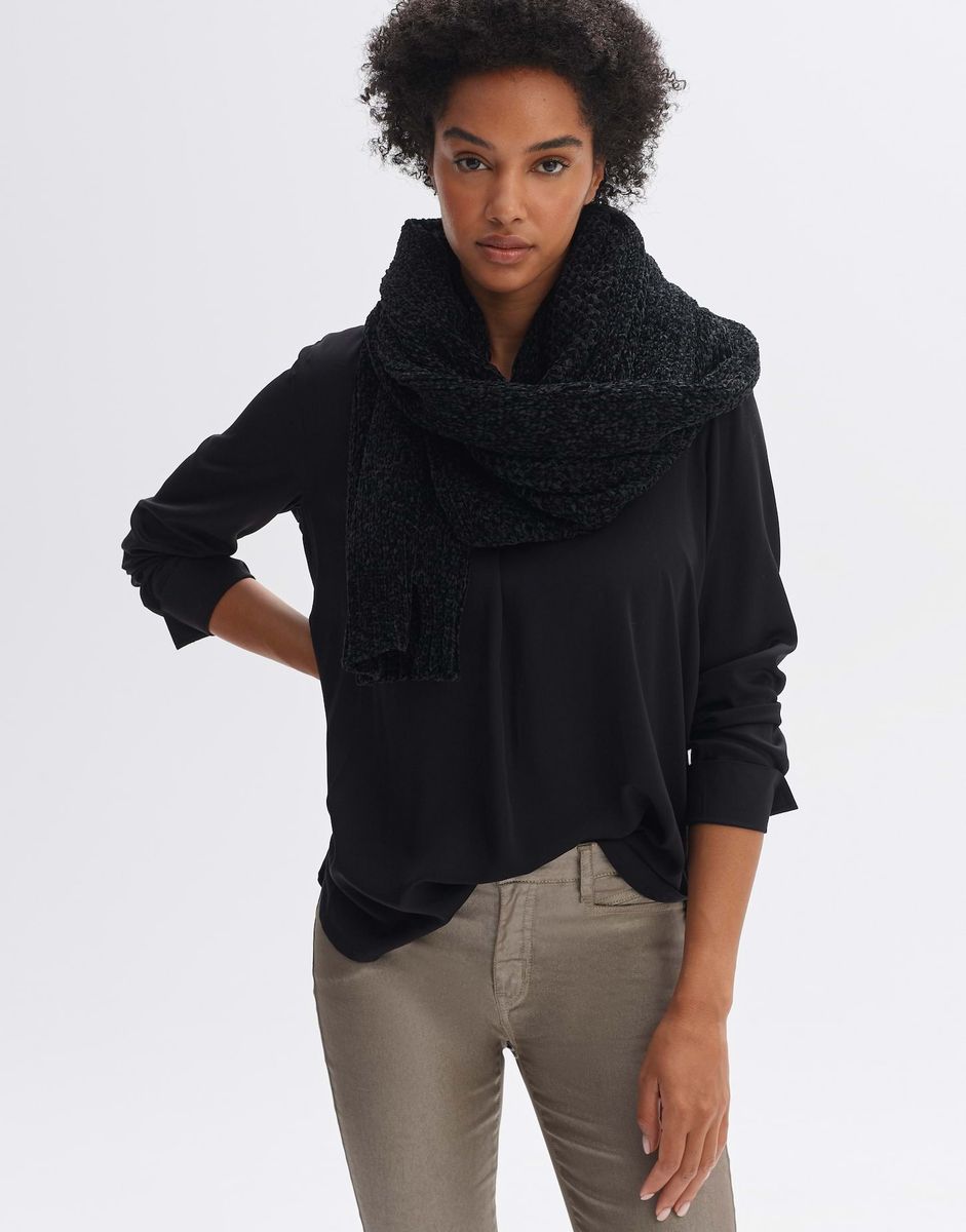 Avelvi scarf
