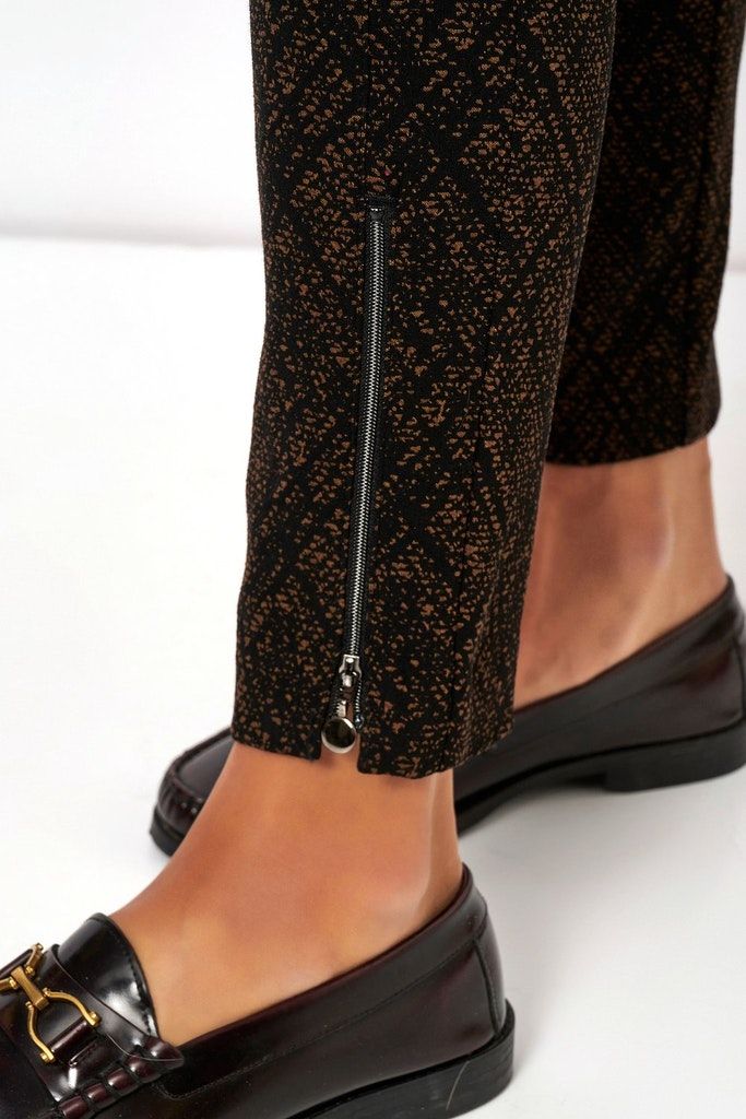 Jenny Zip CS