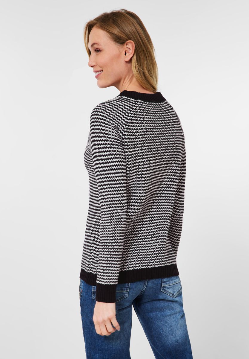 Pullover mit Struktur