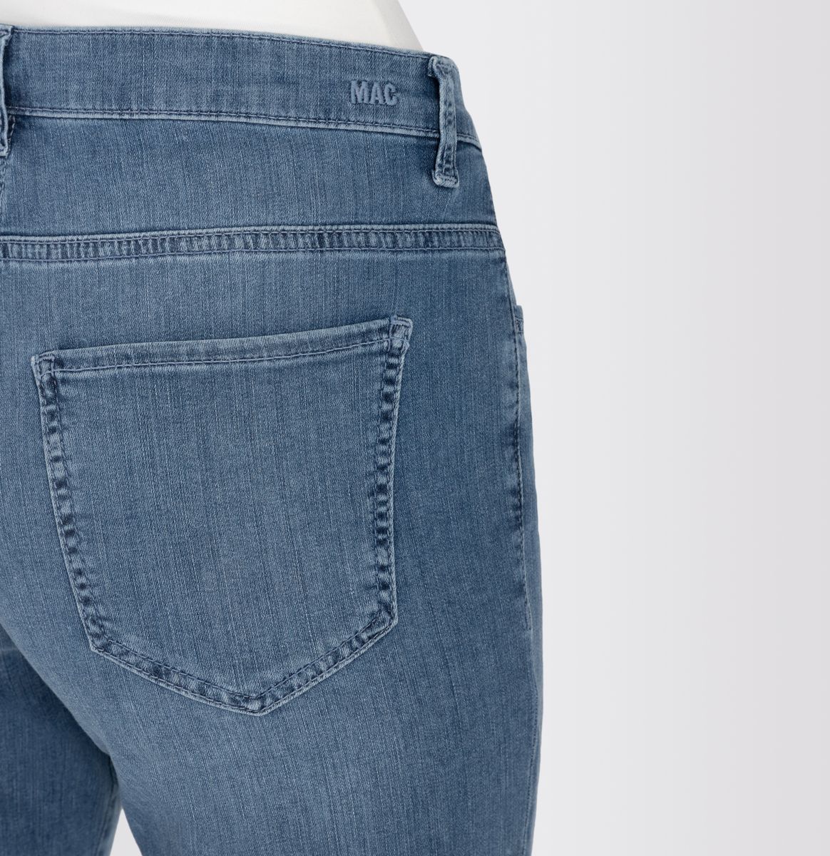 MAC JEANS - SHORTY, Soft light denim
