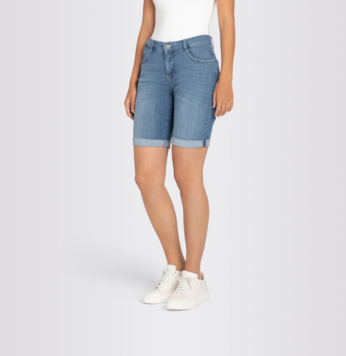 MAC JEANS - SHORTY, Soft light denim