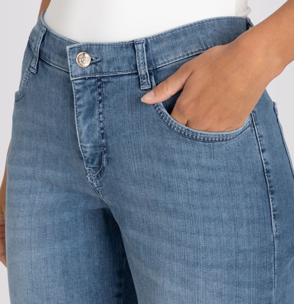 MAC JEANS - SHORTY, Soft light denim