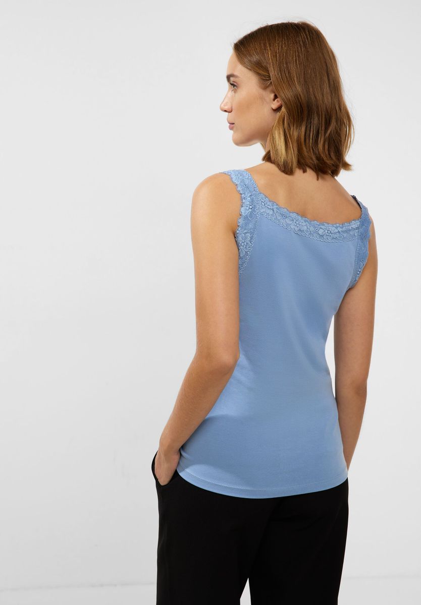 Basic Top mit Spitze