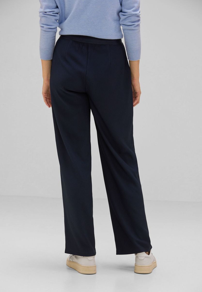 Casual Fit Hose mit Struktur
