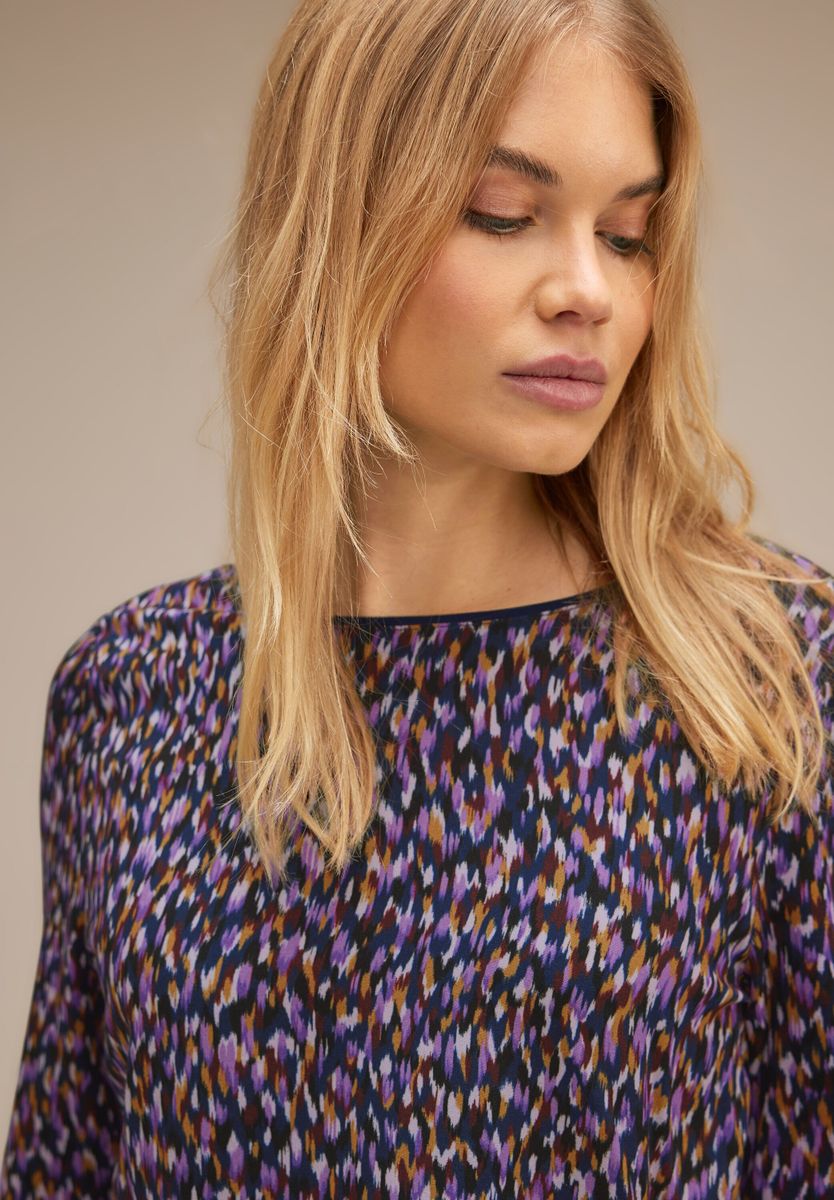 Shirt im Minimalprint