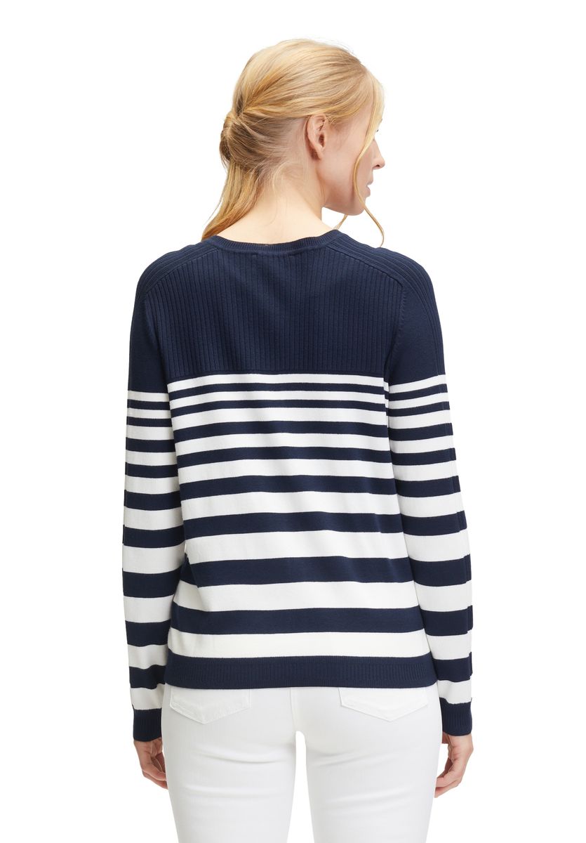Feinstrickjacke
