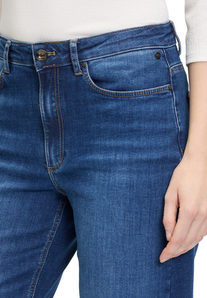 High Waisted-Jeans