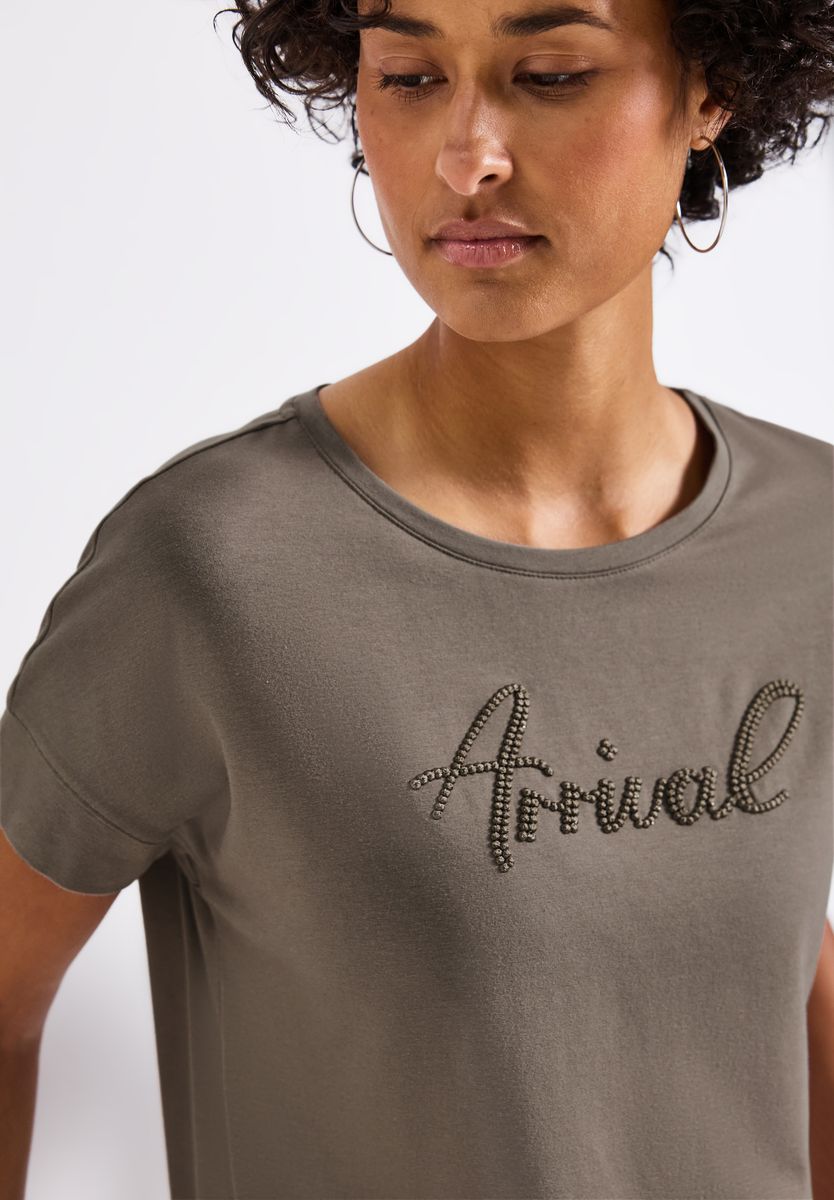 Shirt mit Wording-Stickerei