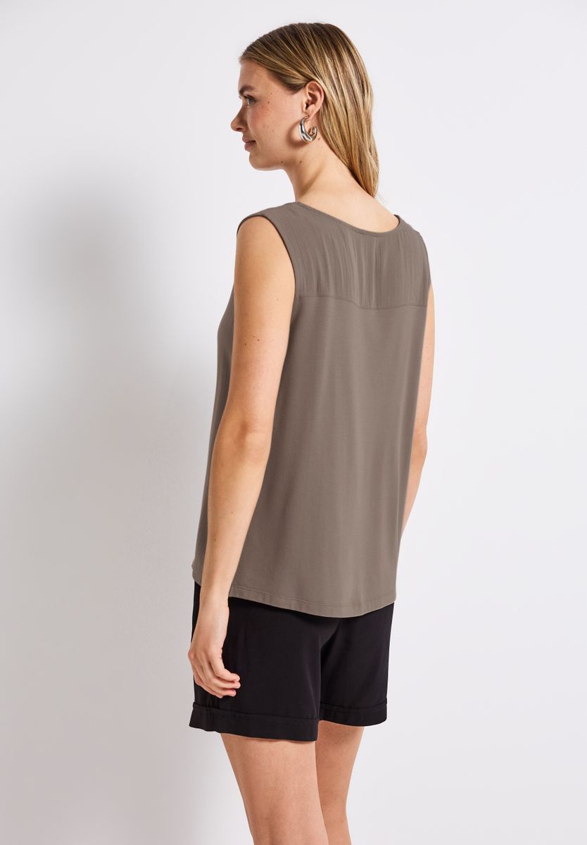 Top mit Split Neck