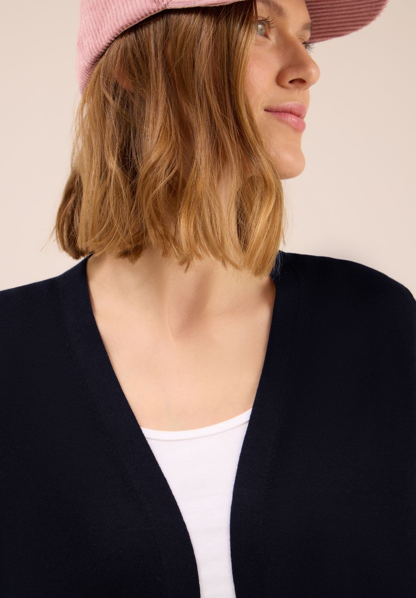 Offene Strickjacke