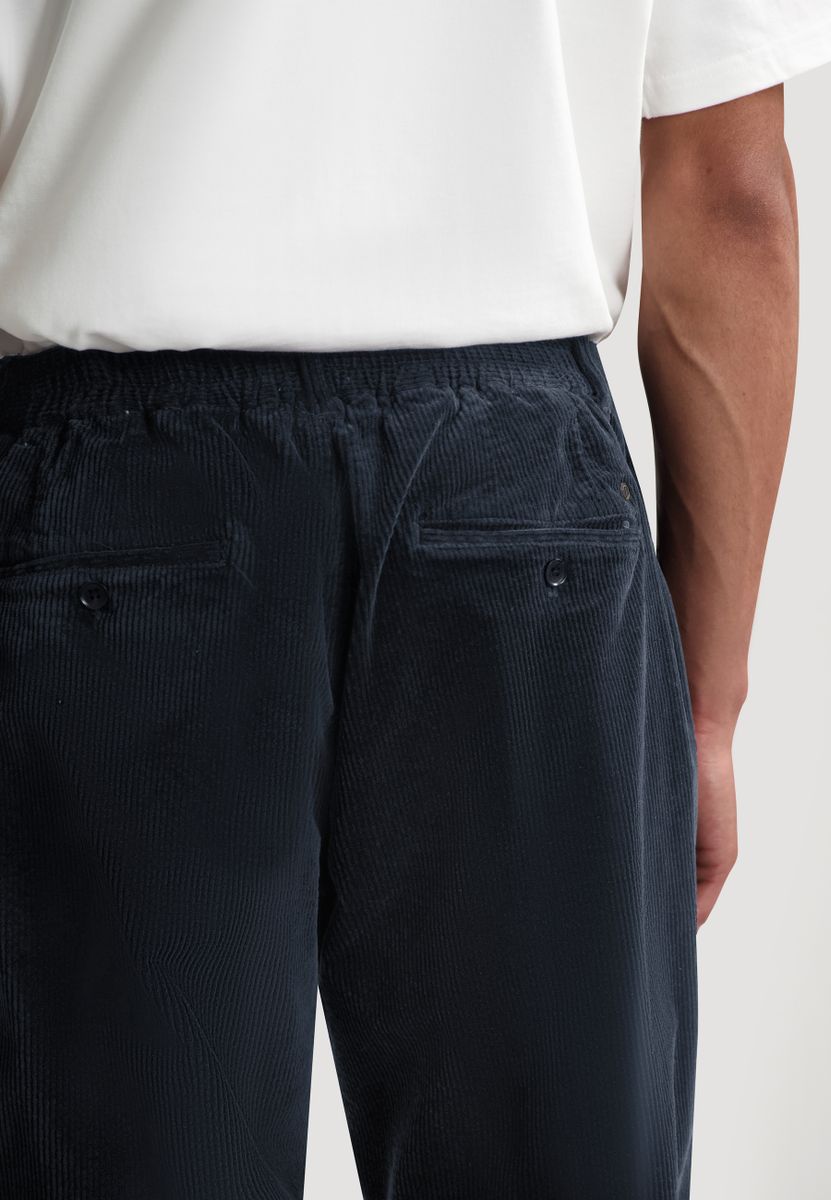 DS_Logan Lt. Wide Rib Chino