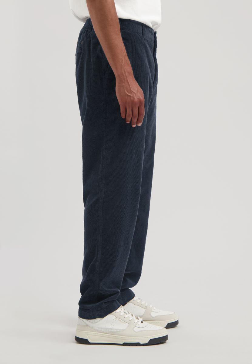 DS_Logan Lt. Wide Rib Chino