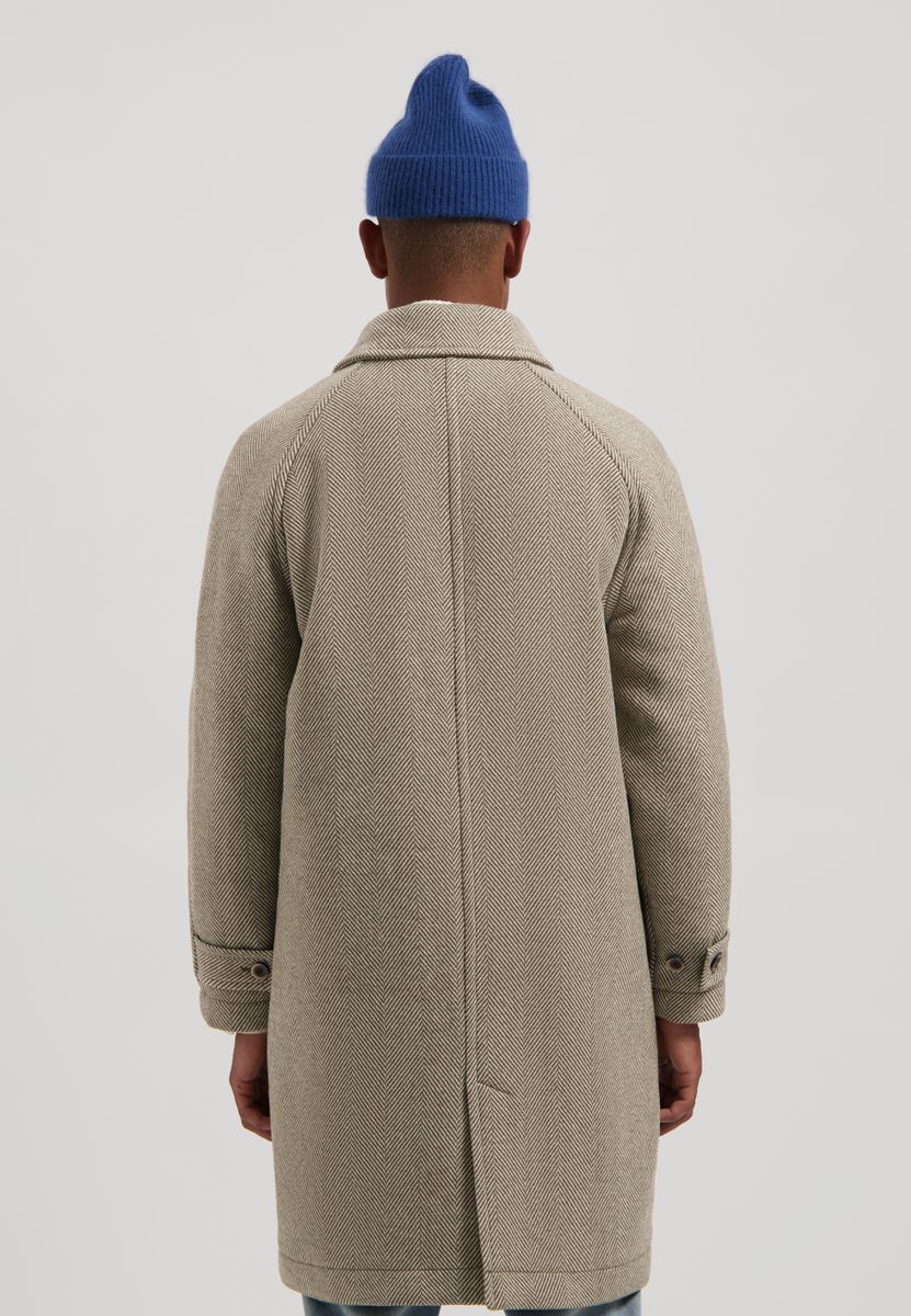 DS_Isaac Coat