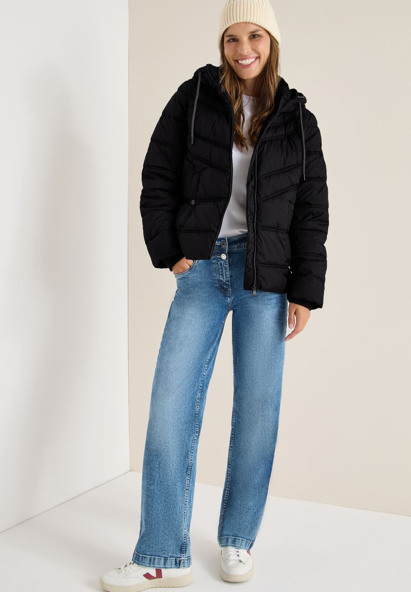 Steppjacke mit Kapuze