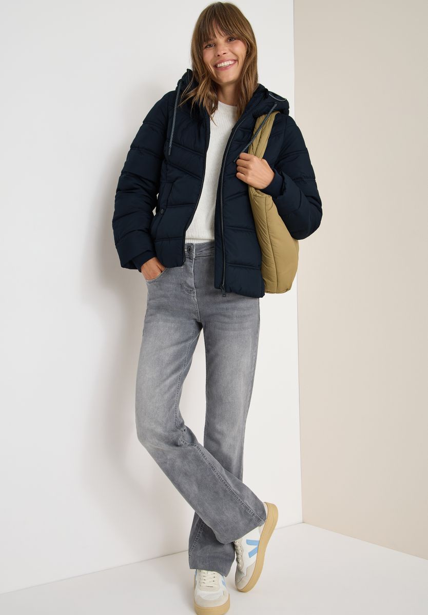 Steppjacke mit Kapuze