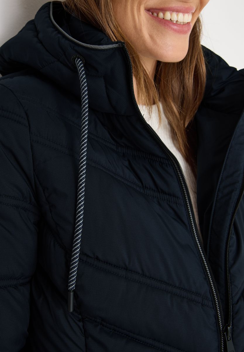 Steppjacke mit Kapuze