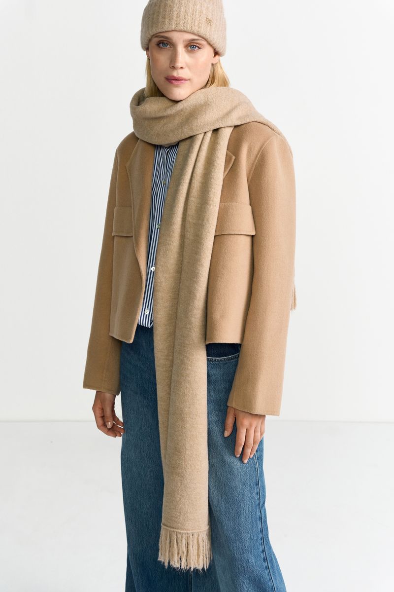 Knitted Scarf with Fringe Edge