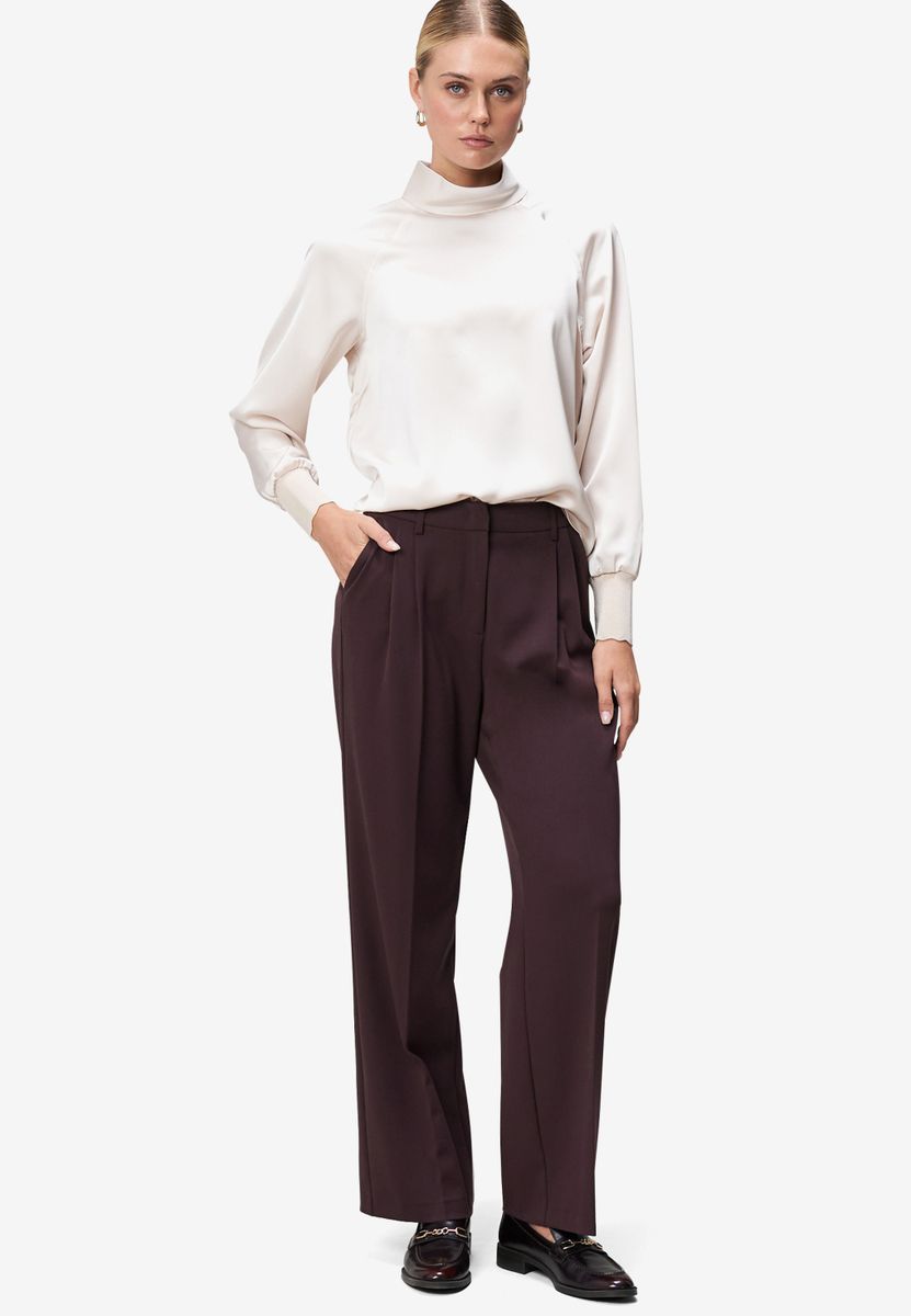 Satinbluse mit Stehkragen