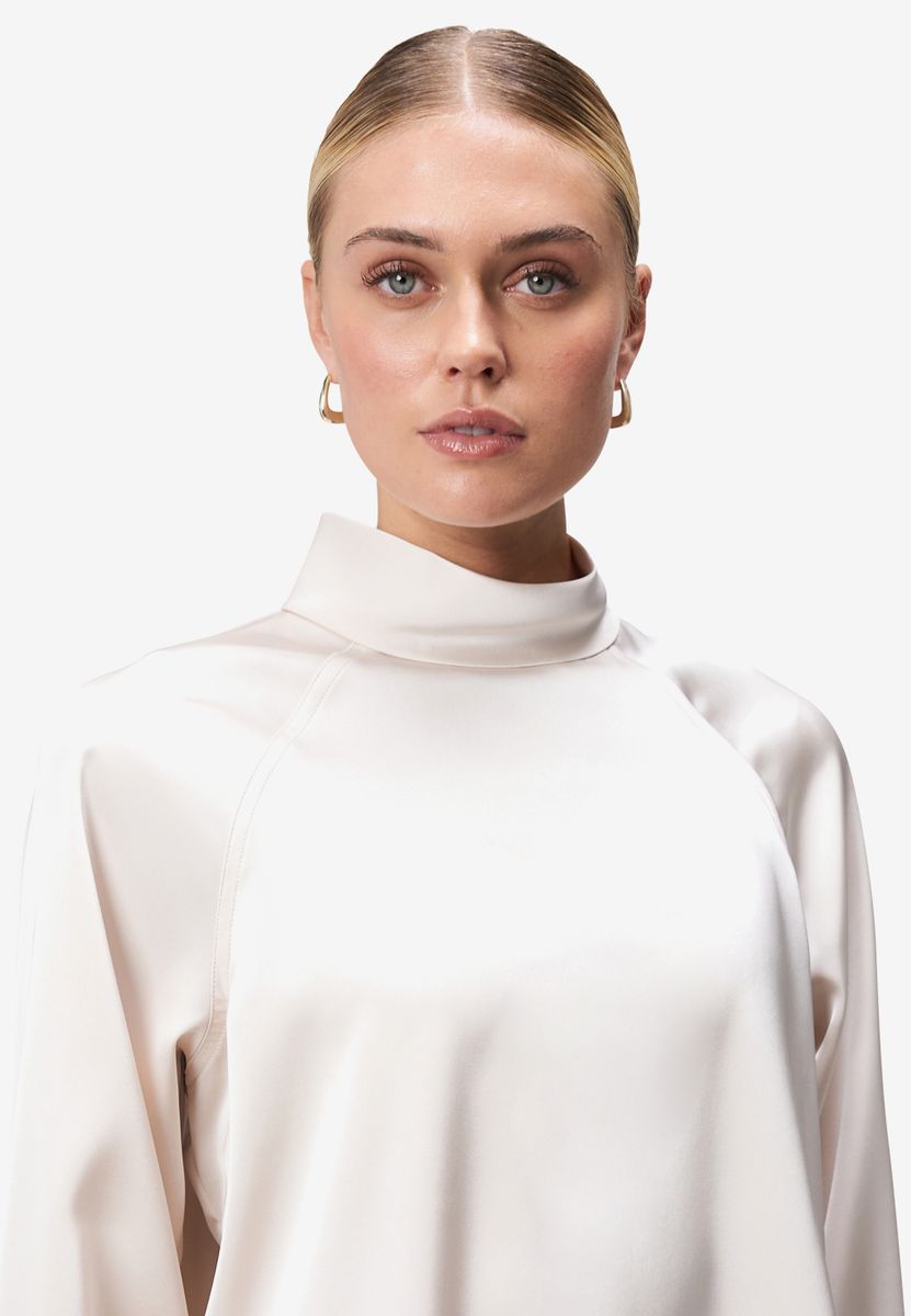 Satinbluse mit Stehkragen