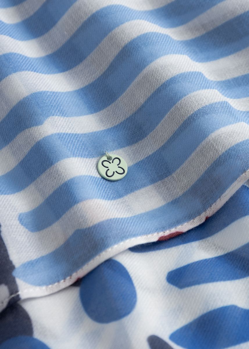 Loop-Schal aus recyceltem Polyester mit graphischem Muster