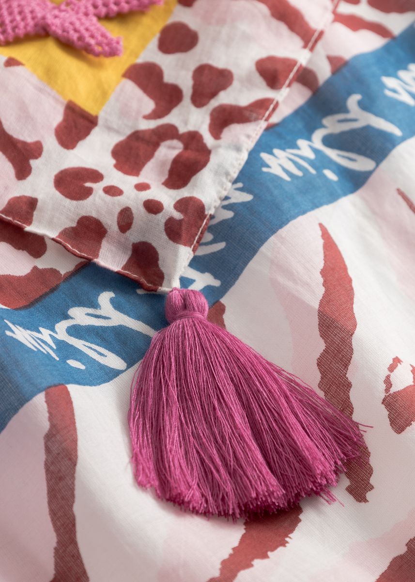 Tuch aus organischer Baumwolle mit verschiedenen Animal-Prints und STAY WILD-Schriftzug