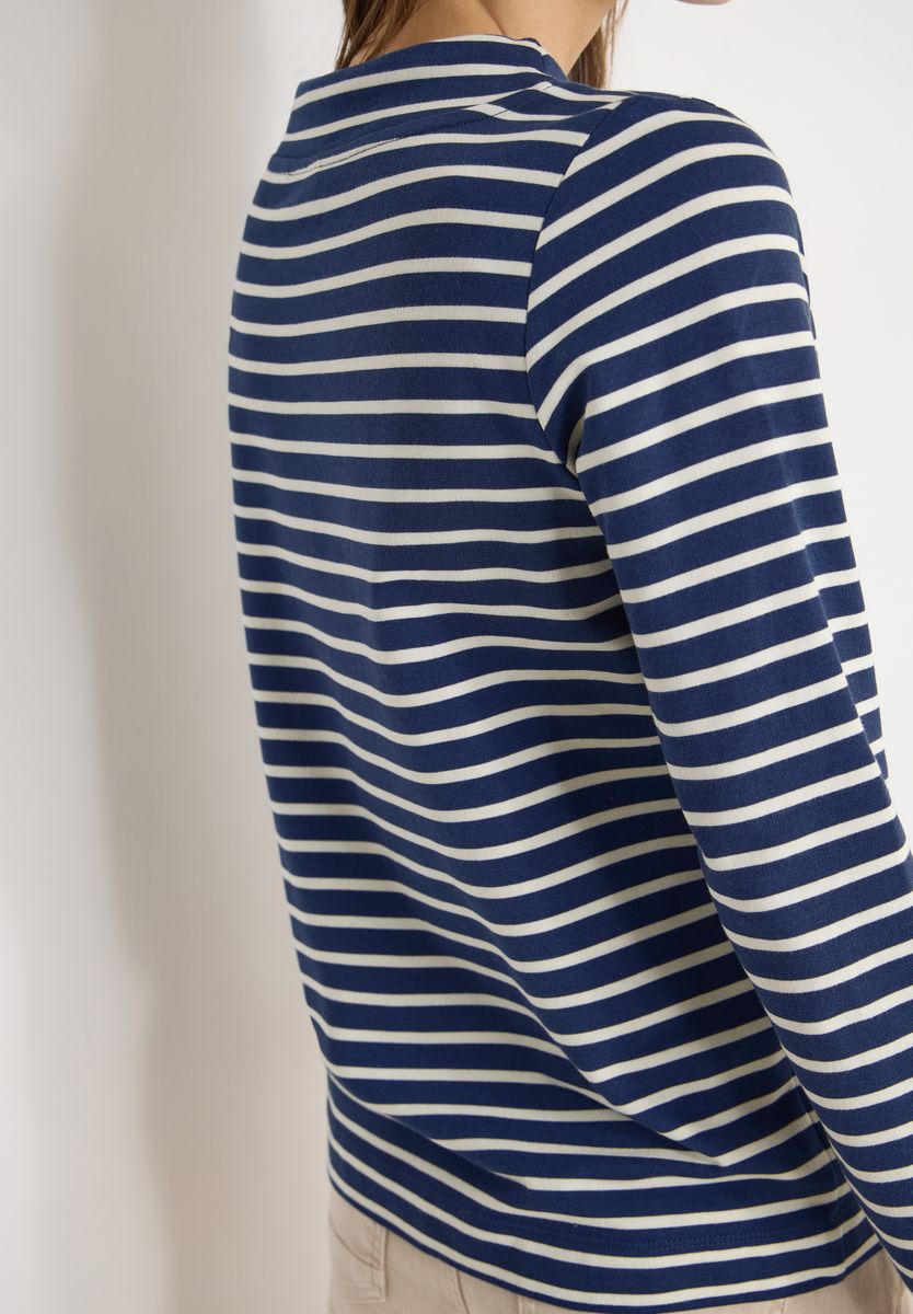Gestreiftes Shirt