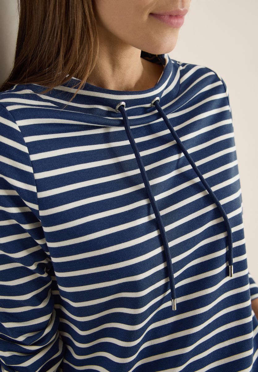 Gestreiftes Shirt