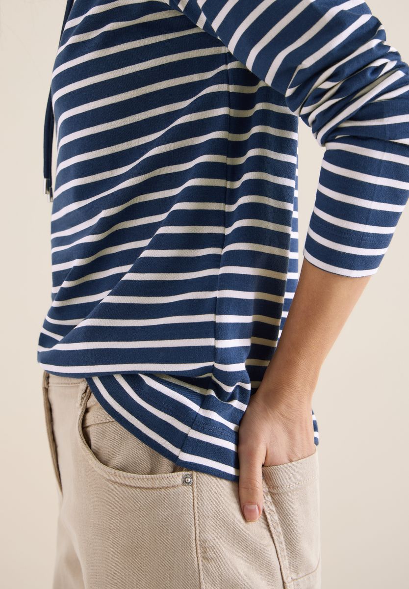 Gestreiftes Shirt