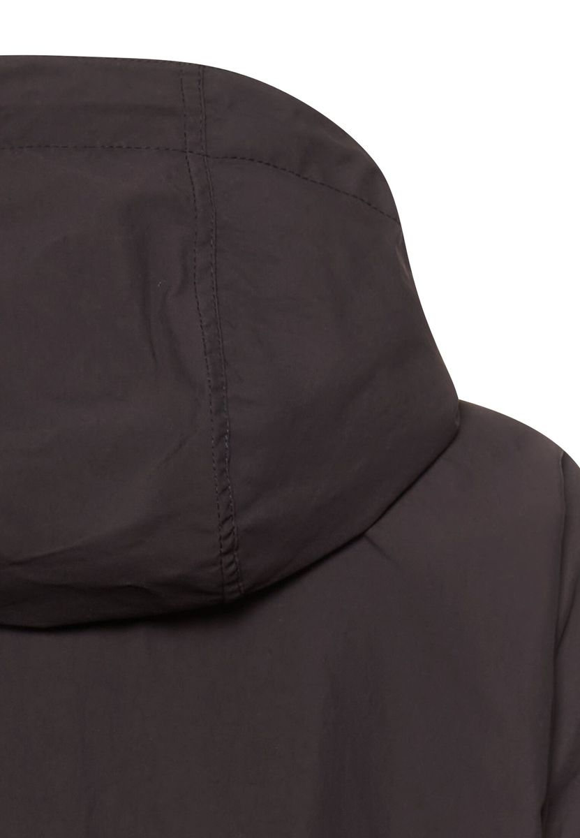 Leicht packbare Übergangsjacke im Oversized Fit