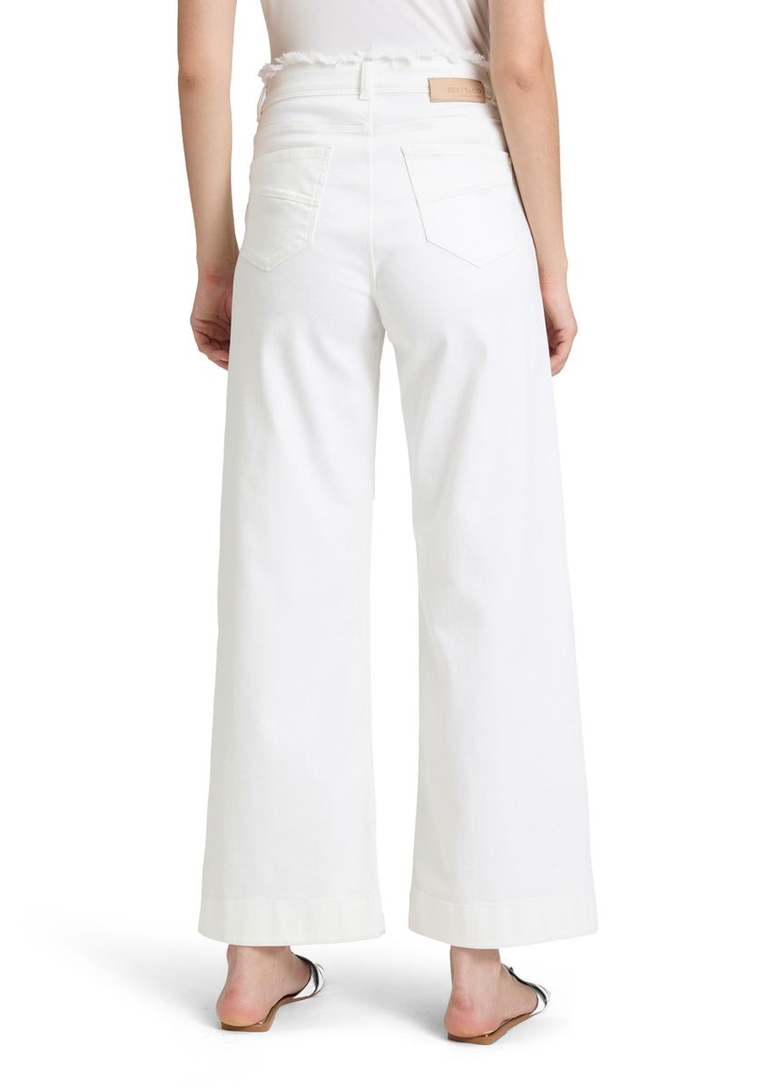 High Waisted-Jeans