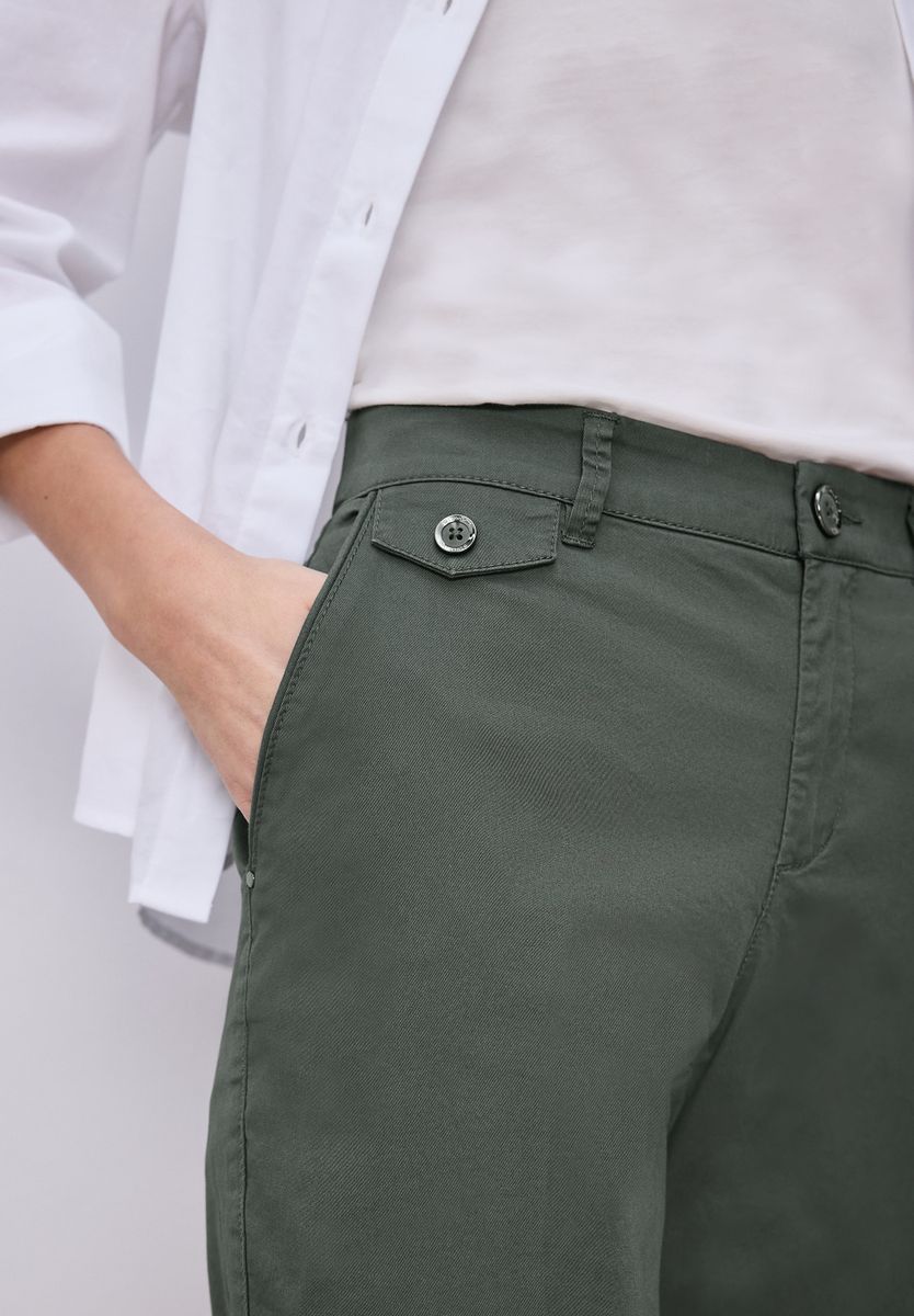 Chino im Casual Fit in softer Qualität
