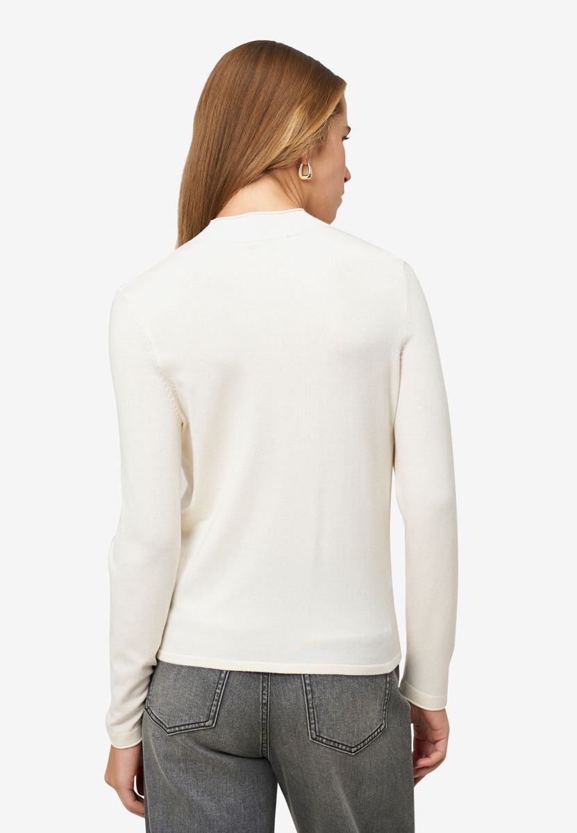 Feinstrickpullover mit hohem Kragen