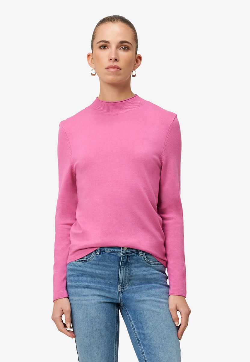 Feinstrickpullover mit hohem Kragen