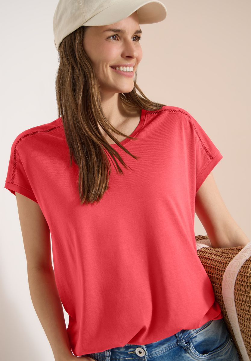 T-Shirt mit V-Neck und Spitzendetail